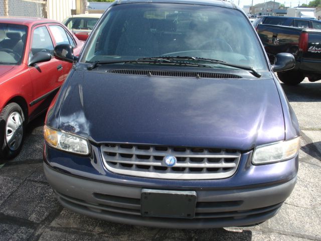 1998 Plymouth Grand Voyager SE