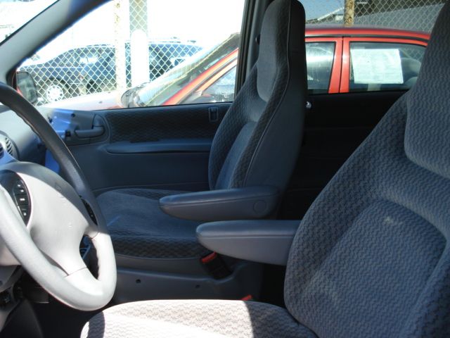 1998 Plymouth Grand Voyager SE