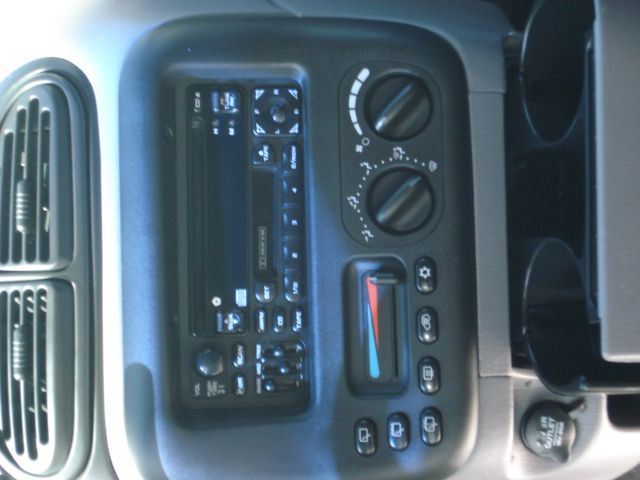 1998 Plymouth Grand Voyager SE