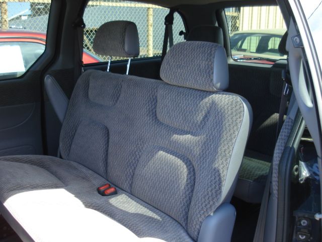 1998 Plymouth Grand Voyager SE