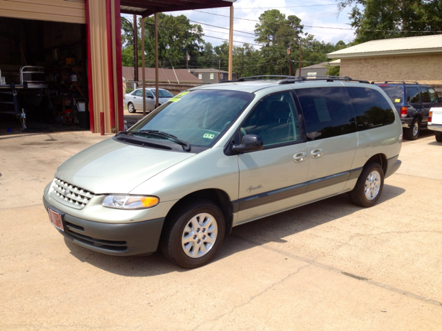1999 Plymouth Grand Voyager SE