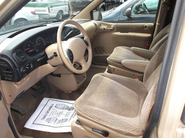 1999 Plymouth Grand Voyager LX 30 CITY 40 HWY MPG 1 Owner