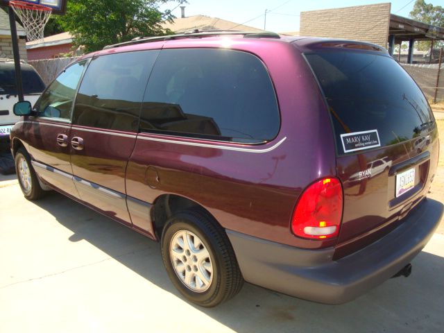2000 Plymouth Grand Voyager SE