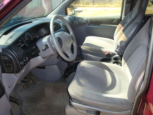 2000 Plymouth Grand Voyager SE
