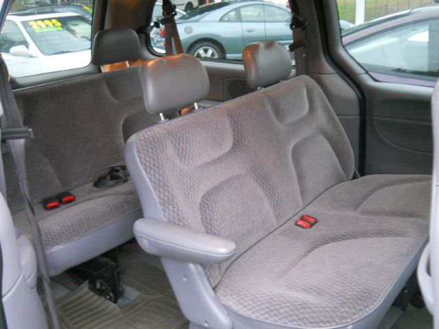 2000 Plymouth Grand Voyager Unknown