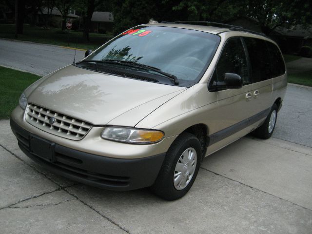 2000 Plymouth Grand Voyager SE
