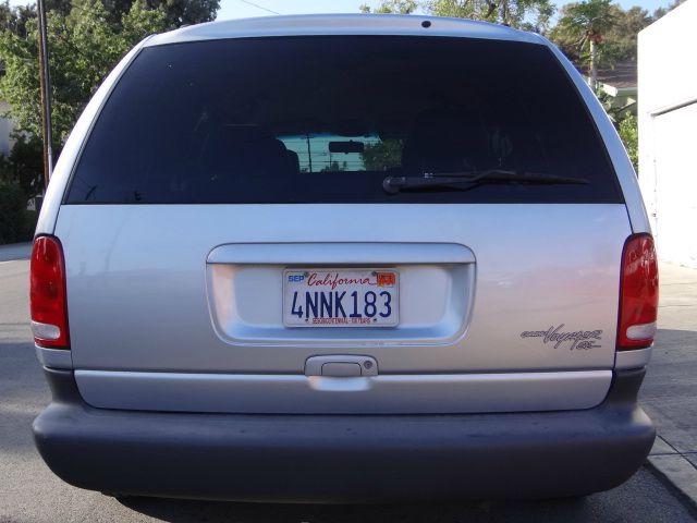 2000 Plymouth Grand Voyager SE