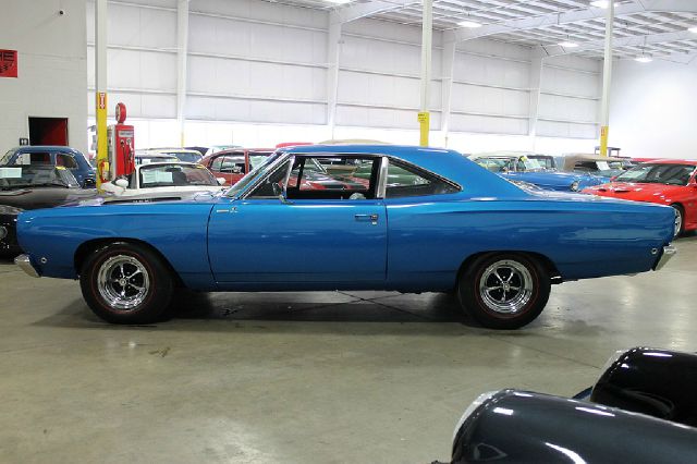 1968 Plymouth ROAD RUNNER DX 4x4