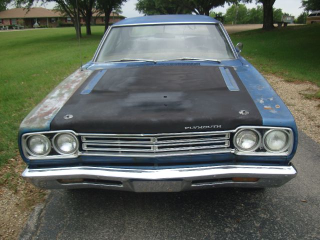1968 Plymouth ROAD RUNNER Custom 2WD Sedan