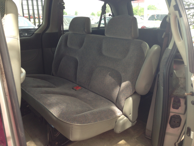 1996 Plymouth Unspecified SE