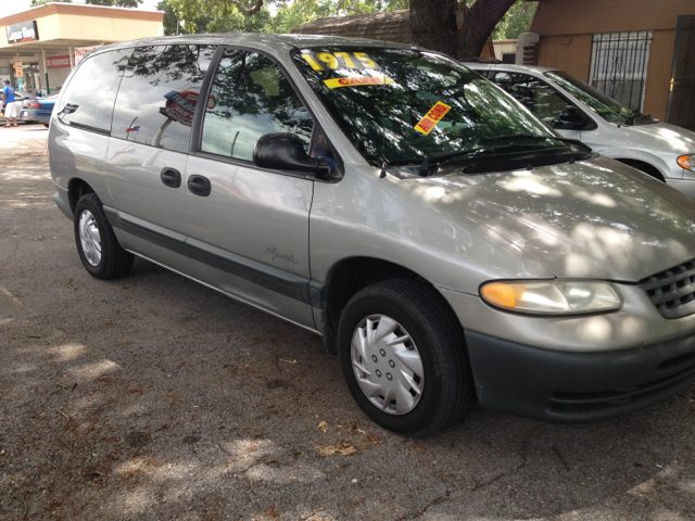 1996 Plymouth Unspecified SE