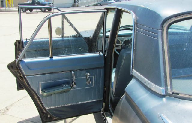 1964 Plymouth Valiant 4.2L Quattro LWB AUTO