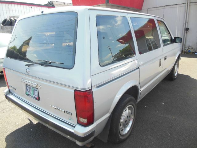 1988 Plymouth Voyager SE