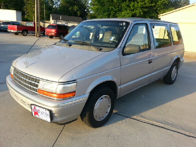 1991 Plymouth Voyager 2006 Mercury Premier