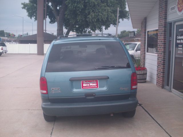 1996 Plymouth Voyager SE