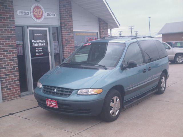 1996 Plymouth Voyager SE