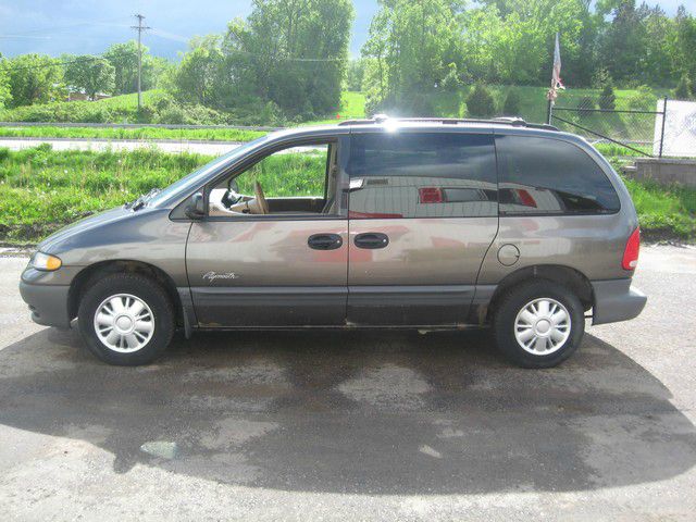 1997 Plymouth Voyager SE