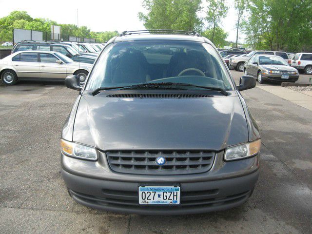 1997 Plymouth Voyager SE