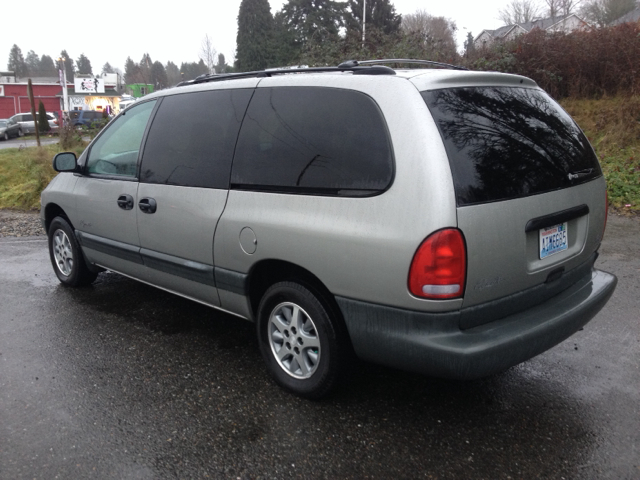 1997 Plymouth Voyager SE