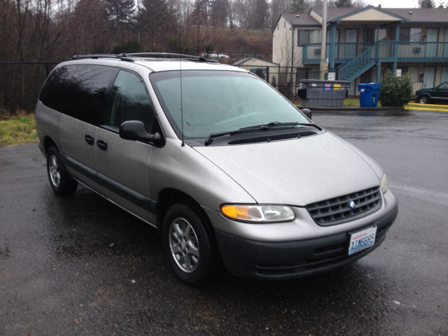 1997 Plymouth Voyager SE
