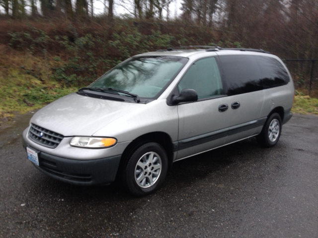 1997 Plymouth Voyager SE