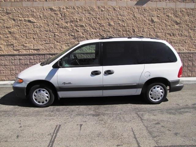 1998 Plymouth Voyager SE