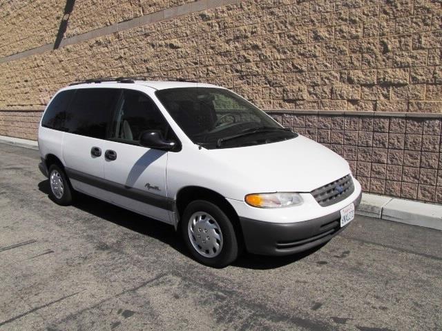 1998 Plymouth Voyager SE
