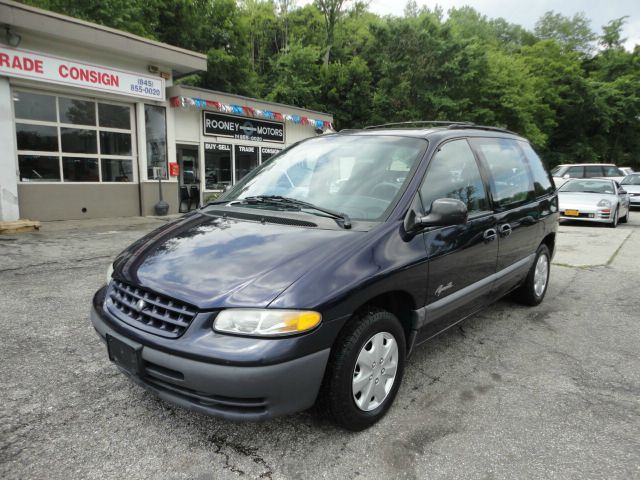 1999 Plymouth Voyager SE