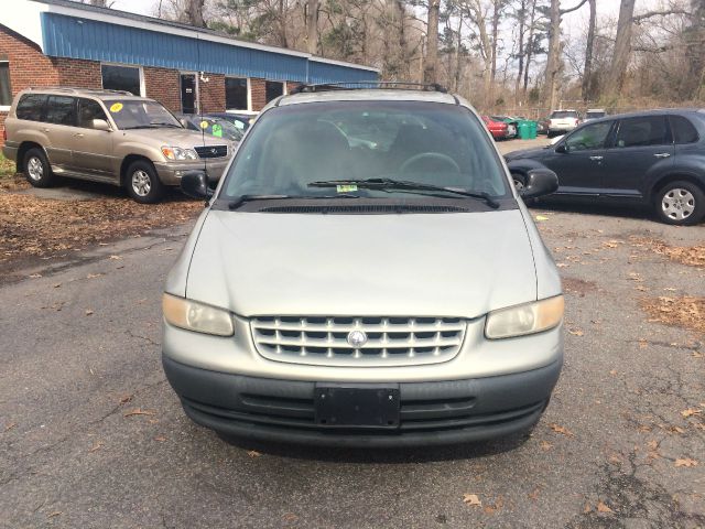 1999 Plymouth Voyager SE