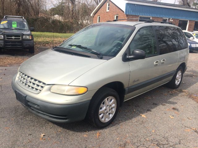 1999 Plymouth Voyager SE
