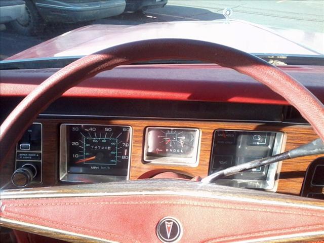 1977 Pontiac Bonneville Unknown