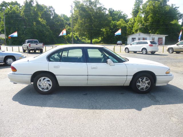 1993 Pontiac Bonneville SE