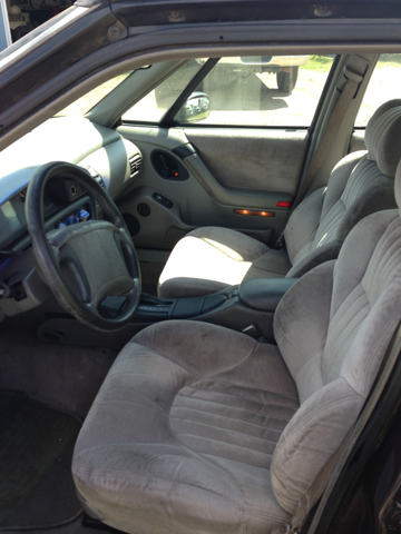 1993 Pontiac Bonneville SE