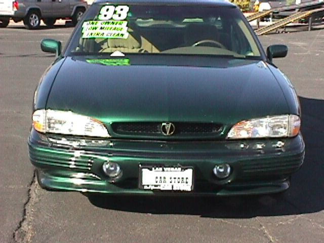 1993 Pontiac Bonneville 4DR Limited AWD