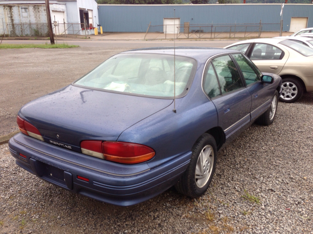 1994 Pontiac Bonneville SE