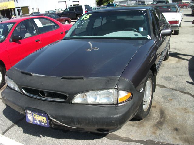 1995 Pontiac Bonneville SE