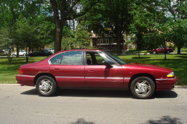 1995 Pontiac Bonneville SE