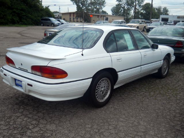 1995 Pontiac Bonneville SE