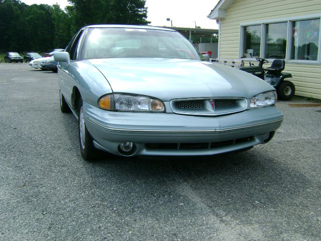 1996 Pontiac Bonneville SE