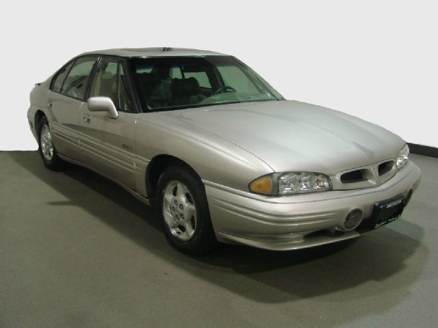 1996 Pontiac Bonneville 4DR Limited AWD