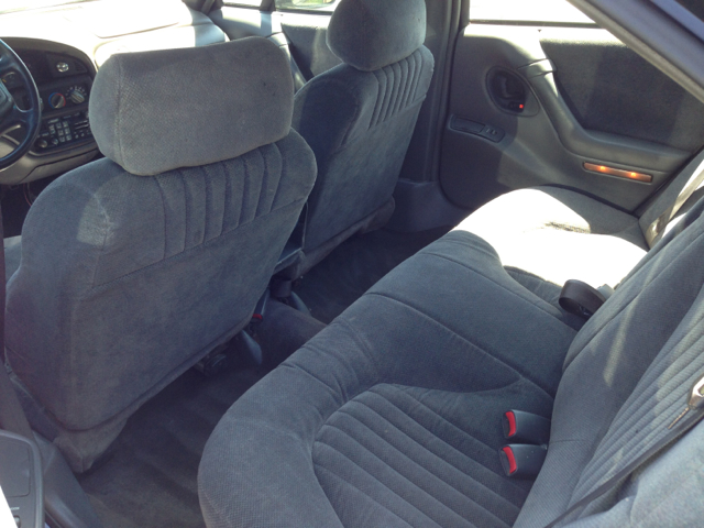 1997 Pontiac Bonneville SE