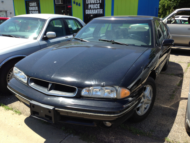 1997 Pontiac Bonneville SE