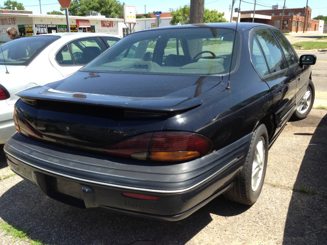 1997 Pontiac Bonneville SE