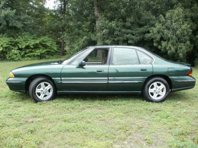 1997 Pontiac Bonneville SE