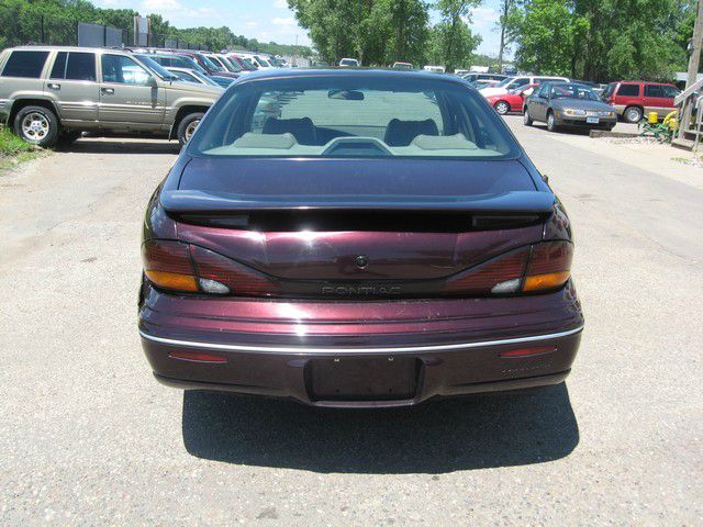 1997 Pontiac Bonneville SE