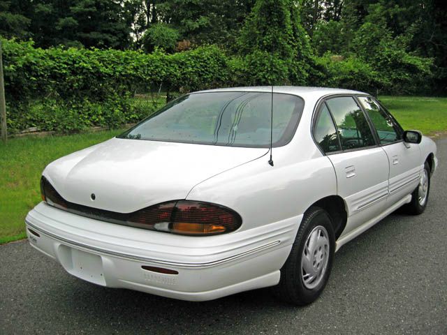 1997 Pontiac Bonneville SE