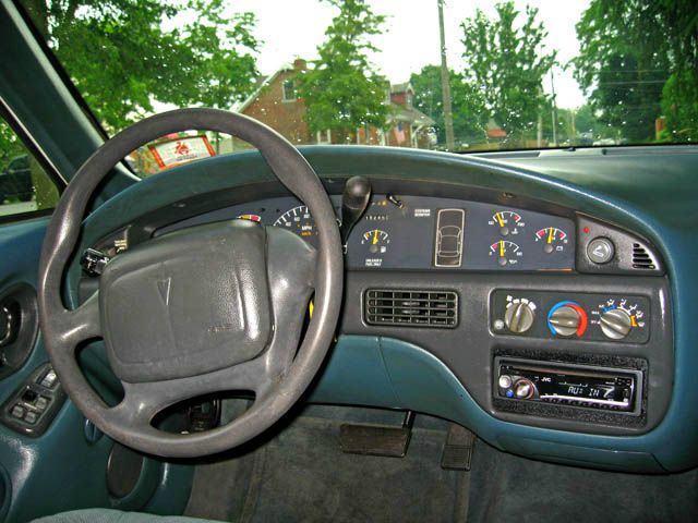 1997 Pontiac Bonneville SE