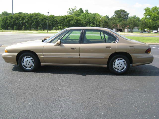 1998 Pontiac Bonneville SE