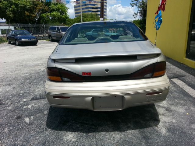 1998 Pontiac Bonneville SE