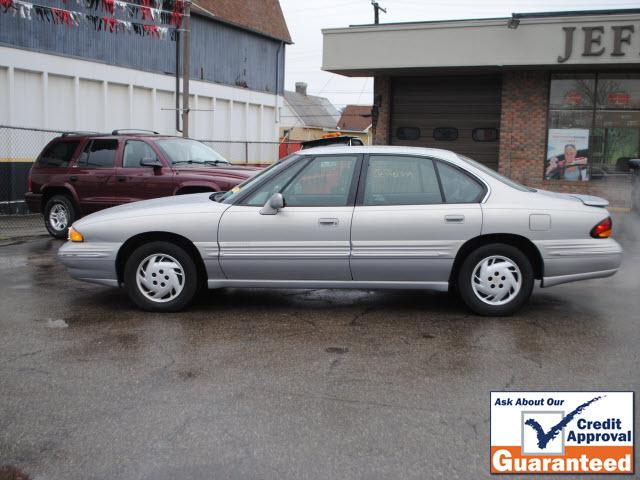 1998 Pontiac Bonneville SE